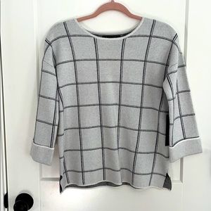 Soft grey/charcoal 3/4 sleeve sweater